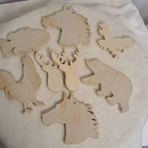 Hand Crafted Cut Out Wood Ornaments Animal Deer Bear Horse Eagle Home Decorative
